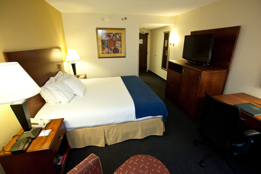 Holiday Inn Express Richmond I-64 Short Pump Area By Ihg Innsbrook Экстерьер фото